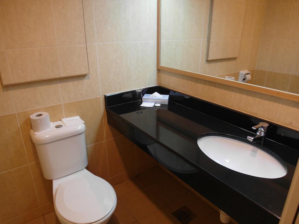 Mandarin Pacific Hotel Куала Лумпур Стая снимка